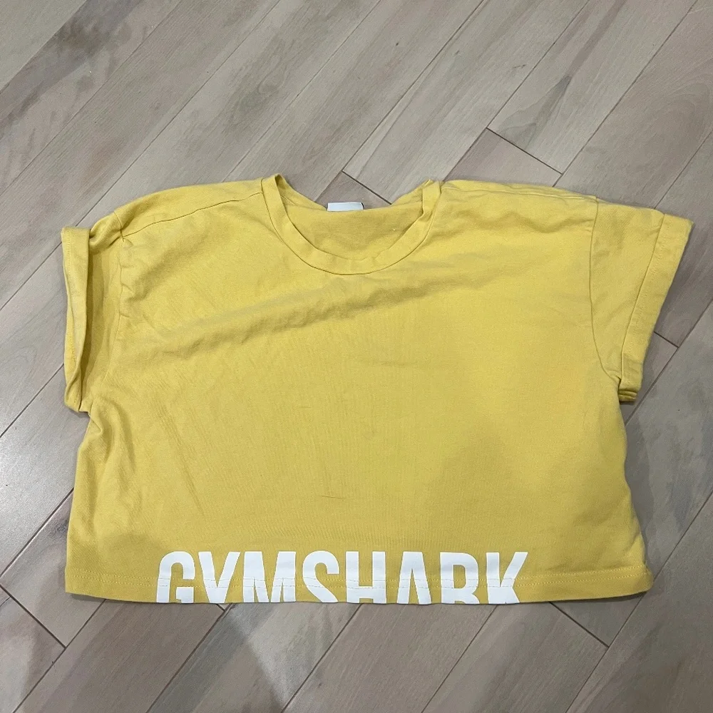 Gymshark Cropped Tee - Picture 1 of 1